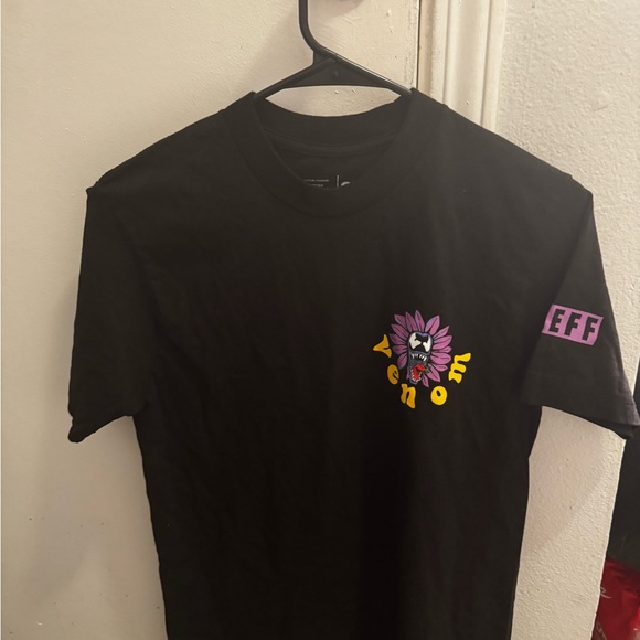 Venom - Picture 3 of 3